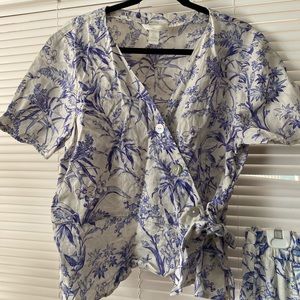 H&M Blue/White Floral Wrap Top